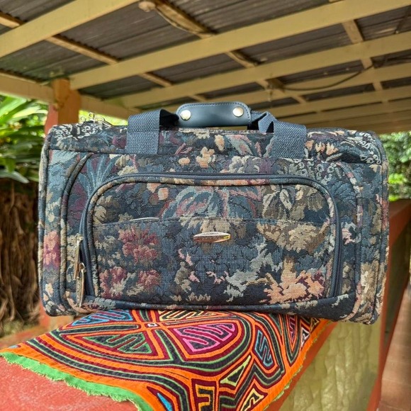 Pierre Cardin Vintage Floral Tapestry Travel Bag - Picture 1 of 8